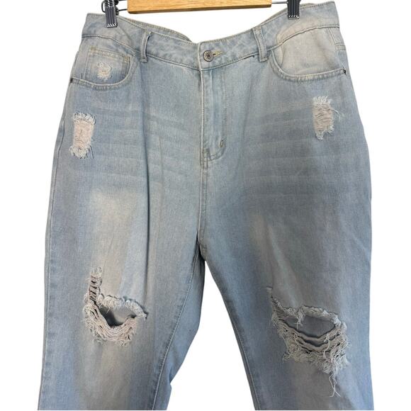SHEIN Plus Size 1XL Distressed Ripped Light Wash Jeans - Picture 2 of 6